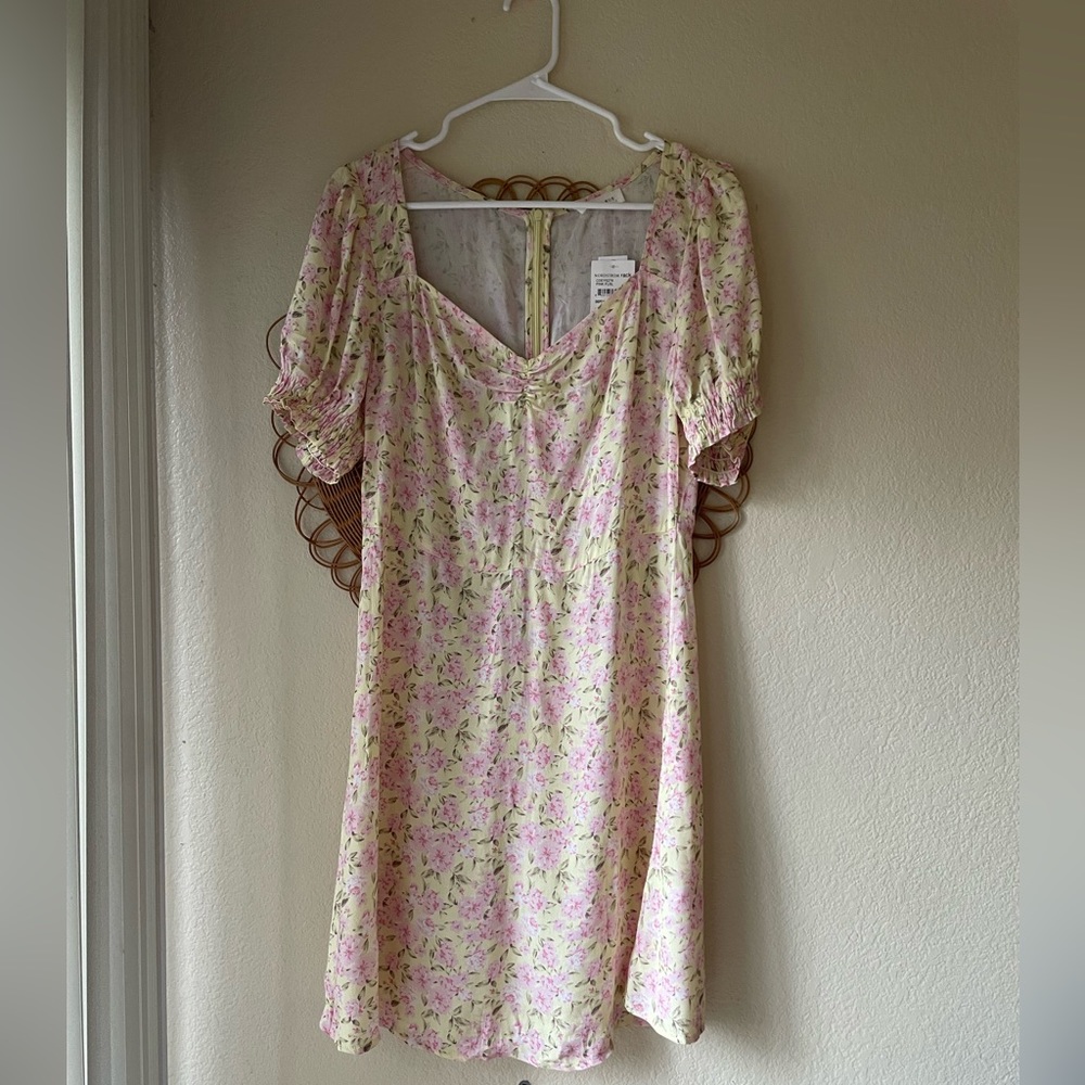 NWT Sophia Rue lightweight dress floral yellow